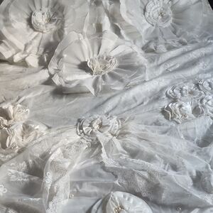 Elegant White Floral Quilt